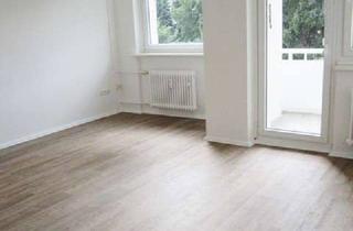 Wohnung mieten in Pappelallee 12, 21481 Lauenburg, Für Ihre Familie: geräumige 3-Zimmer-Wohnung mit Balkon, frisch saniert