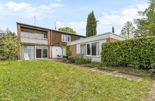 Haus kaufen in 76227 Durlach, Geräumiges Zweifamilienhaus in Bestlage