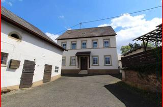 Bauernhaus kaufen in 55758 Schmidthachenbach, Charmantes Bauernhaus mit großem Grundstück!