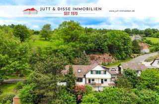 Einfamilienhaus kaufen in 76571 Gaggenau, Frei stehendes Einfamilienhaus mit 2 Garagen, Terrasse und Balkon in Gaggenau - Selbach