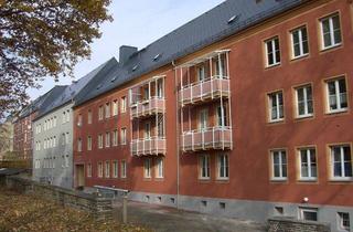Wohnung mieten in Karl-Liebknecht-Str. 43, 08606 Oelsnitz, Kleine Zweiraumwohnung im Erdgeschoss