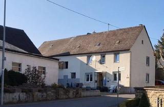 Bauernhaus kaufen in 56761 Zettingen, Romantischer ehemaliger Bauernhof mit Garagen, Scheunengebäuden und viel Potential