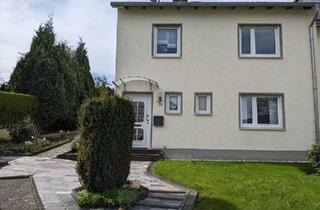 Haus kaufen in 59581 Warstein, Warstein - Reihenendhaus mit GarageBalkongepflegter Garten in Belecke