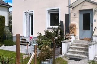 Wohnung kaufen in 83022 Rosenheim, Rosenheim - 3 Zimmer Wohnung in sehr guter Lage mit Gartenanteil und Stellpl