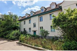 Wohnung kaufen in 12459 Oberschöneweide, INVEST: Tolle Dachgeschosswohnung mit 2 Balkonen im Denkmalensemble