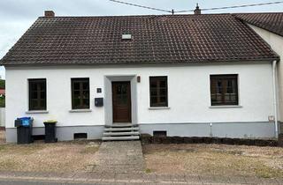 Einfamilienhaus kaufen in 66822 Lebach, Lebach * Falscheid * Einfamilienhaus mit Charme * top renoviert * 120 qm Wfl. * 5 ZKB * Garage