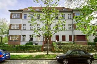 Wohnung kaufen in 12247 Lankwitz, Lankwitz - Familienfreundliche 3,5 Zimmer Altbauwohnung mit Blick ins Grüne, von Privat