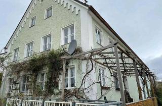 Haus kaufen in 86476 Neuburg an der Kammel, Neuburg an der Kammel - Schönes altes Haus mit großer Garage