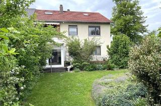 Haus kaufen in 89231 Neu-Ulm, Neu-Ulm - * * * Zweifamilienhaus in gefragter Wohnlage * * *