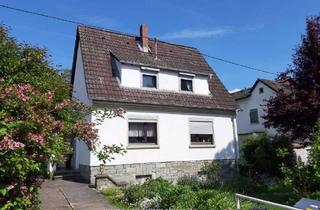 Einfamilienhaus kaufen in 65191 Bierstadt, Freistehendes Einfamilienhaus mit angrenzendem Pachtgrundstück in Ortsrandlage