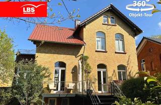 Villa kaufen in 37083 Göttingen, Stadtvilla mit wunderschönem Garten nur wenige Minuten vom Zentrum entfernt
