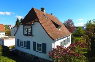 Haus kaufen in 35619 Braunfels, Landhaus mit großem Garten in ruhiger Zentrums-Lage von Braunfels