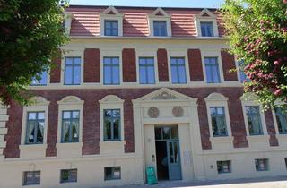 Wohnung mieten in Havelberger Str, 16845 Neustadt, Freundliche und sanierte 6-Zimmer-Wohnung mit gehobener Innenausstattung in Neustadt (Dosse)