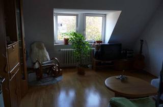 Wohnung kaufen in Steubenstraße, 76185 Mühlburg, Schöne und gepflegte 3-Raum-Dachgeschosswohnung in Karlsruhe