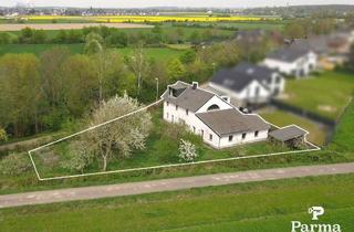 Einfamilienhaus kaufen in 52355 Düren, Freistehendes Einfamilienhaus mit viel Potential in idyllischer Lage in Düren-Derichsweiler