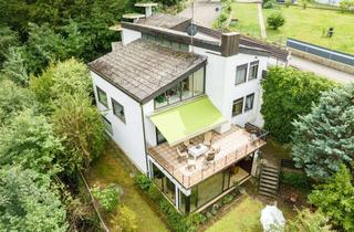 Villa kaufen in 76596 Forbach, großzügige Ärzte-Villa mit Einliegerwohnung in Aussichtslage sowie Swimmingpool