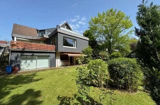 Haus kaufen in 42653 Gräfrath, Gelegenheit! Beste Lage Solingen-Gräfrath, 1-2 Familienhaus mit großem Garten und Garage.