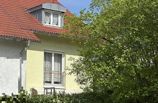 Haus kaufen in 79540 Lörrach, +++ LÖ-Salzert: REH - schön gelegen - Terrasse, kleiner Garten + kurzfristig frei +++