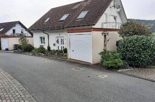 Haus kaufen in 57271 Hilchenbach, Hilchenbach - 2 Familienhaus mit Keller und 2 Garagen