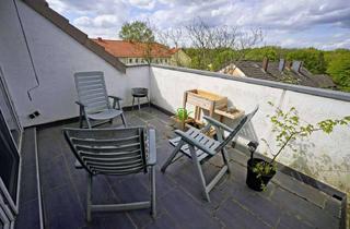 Wohnung kaufen in 30419 Stöcken, Sofort bezugsfrei: Geräumige Dachgeschosswohnung mit 4 Zimmern mit Balkon in Hannover-Stöcken