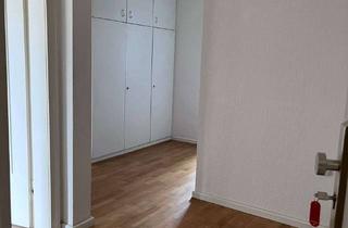 Wohnung mieten in Meisenburgstraße 51, 45133 Bredeney, * DG-Wohnung mit Süd-West-Loggia | wenig Schrägen, großflächige Fenster + Tageslichtbad mit Wanne *
