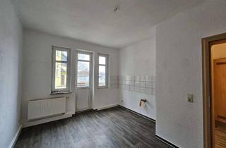 Wohnung mieten in Dr.-Otto-Nuschke-Straße 14, 09350 Lichtenstein/Sachsen, *Für alle, die mal im ALTBAU wohnen möchten* - Helle 2-Raumwohnung mit Balkon und Wanne