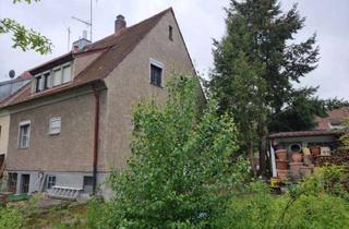 Doppelhaushälfte kaufen in 90766 Unterfarrnbach, Die Lage macht´s ...Renovierungsbedürftige Doppelhaushälfte mit Garage