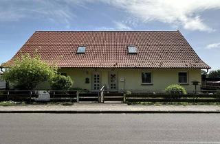 Haus kaufen in Dörpstrat 9 und 10, 17209 Fincken, Mehrgenerationenhaus/Doppelhaus in Seenähe zu verkaufen!