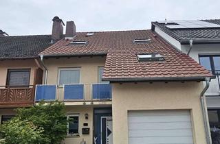 Haus kaufen in 68535 Edingen-Neckarhausen, Reihenmittelhaus mit ca. 190qm, 6 Zimmer, Garten + Garage in 68535 Edingen-Neckarhausen