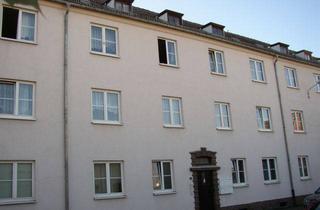 Wohnung mieten in Mittelstr. 19, 08606 Oelsnitz, Geräumige Dreiraumwohnung in ruhiger Lage