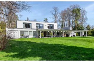 Villa kaufen in 82031 Grünwald, Luxus Bauhausvilla mit Traumpark