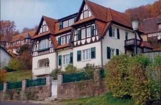 Haus kaufen in 97769 Bad Brückenau, Bad Brückenau - Repräsentatives modernisiertes Fachwerkhaus mit drei Wohneinheiten, großem Garten und Nebengebäuden