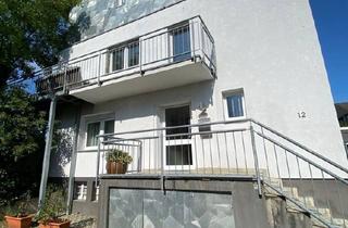 Mehrfamilienhaus kaufen in 41564 Kaarst, Kaarst - 3-Parteien Mehrfamilienhaus mit Terrasse und Garten - hochwertig modernisiert