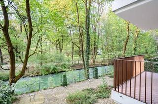 Wohnung kaufen in 80538 Lehel, Der Englische Garten zum Greifen nah. Elegante Wohnung direkt am Eisbach.