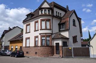 Haus kaufen in Zedtwitzstraße 10, 67065 Mundenheim, Zweifamilienhaus (Mehrgenerationenhaus) in zentraler, ruhiger Lage mit Garagen und Garten