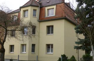 Haus kaufen in Jonsdorfer Straße, 01259 Großzschachwitz, Tolles 3 Familienhaus in super Lage mit Balkonen, Garagen und Vollwärmeschutz !!!!