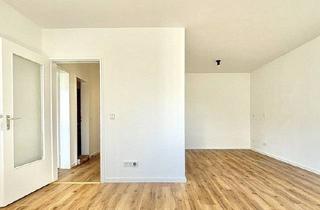 Wohnung kaufen in 81245 München, München - PROVISIONSFREI - Renoviertes, großzügiges Appartment mit Küche in München Obermenzing
