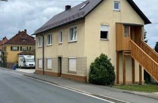 Haus kaufen in 95359 Kasendorf, Kasendorf - 2 Familienhaus zu verkaufen mit 3 Garagen in Kasendorf