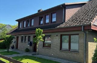 Haus kaufen in 27777 Ganderkesee, Ganderkesee - Zweifamilienhaus mitten in Ganderkesee-Ort für Anleger oder Selbstnutzer!