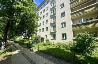 Wohnung kaufen in 10717 Wilmersdorf, Modernisierte 3-Zimmer Wohnung im Güntzelkiez mit großem Westbalkon / 2. OG / Fahrstuhl / Keller