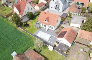 Haus kaufen in 90596 Schwanstetten, Sonnendurchflutestes EFH mit Doppelgarage und Wellnessoase