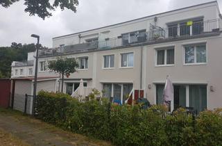 Haus mieten in Steinhagenweg,, 22143 Hamburg, Niedrig-Energie-Reihenhaus mit 4 Zimmer, Vorgarten, Terrasse und Garten