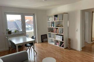 Wohnung kaufen in 70176 West, Stilvolle 3-Zimmer-DG-Wohnung mit Einbauküche in Stuttgart