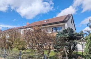 Haus kaufen in 71069 Sindelfingen, Frei stehendes 3-Familienhaus in ruhiger Ortsrandlage von Maichingen