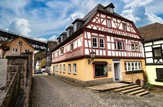 Haus kaufen in Marktplatz, 96337 Ludwigsstadt, Wunderschönes Fachwerkhaus mit 2 Wohneinheiten und Gewerbeeineheit