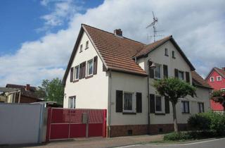 Haus kaufen in 65239 Hochheim, Gemütliche DHH mit attraktivem Grundstück für Liebhaber