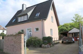 Einfamilienhaus kaufen in 32545 Bad Oeynhausen, Charmantes teilsaniertes Einfamilienhaus in stadtnaher Lage mit tollem Garten