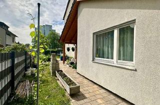 Haus kaufen in 83301 Traunreut, Modernisiertes Reihenendhaus für größere Familien oder Mehrgenerationen mit sonnigem Garten