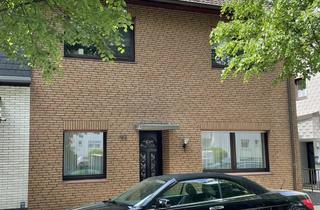 Doppelhaushälfte kaufen in 45355 Borbeck-Mitte, Zweifamilien-Doppelhaushaushälfte in Essen Borbeck