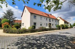 Wohnung kaufen in 06258 Schkopau, Großzügige, grün gelegene Eigentumswohnung mit Terrasse in beliebter Wohngegend